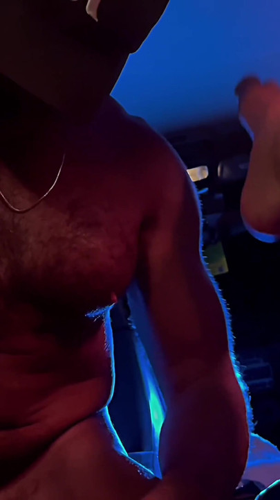 내 자지를 빨아주는 핫한 밀프 흑인 대물 자지와 섹스하는 흑인 대물