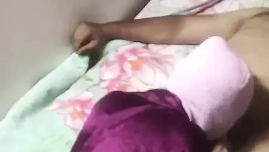 Orgazm kız Arap 18 yaşında