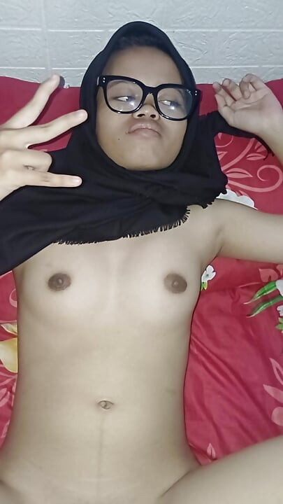 Chica Con Hiyab Y Profesor De Deportes