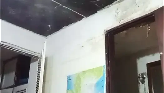 Çıplak çalıştığımda çifte para alıyorum
