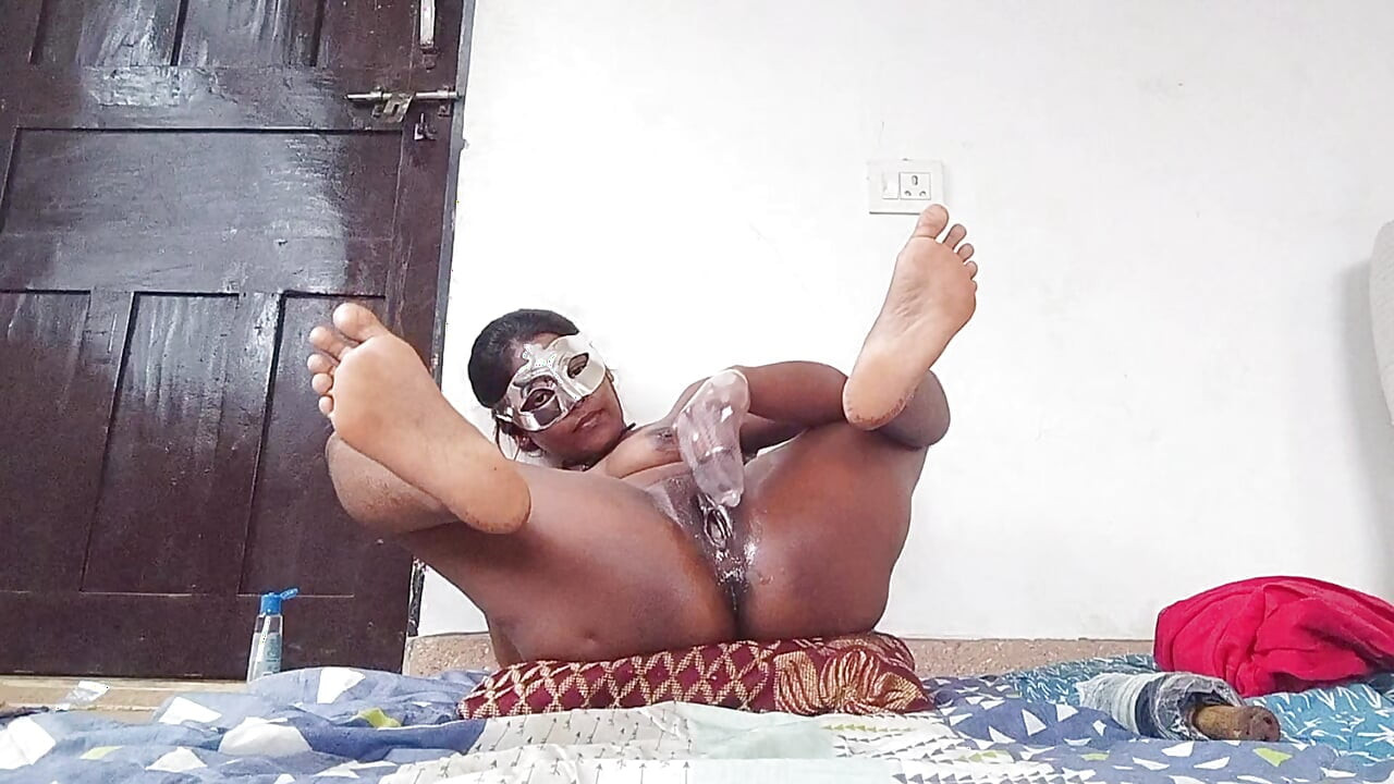 Fucking very hard pussy stretching is very bad