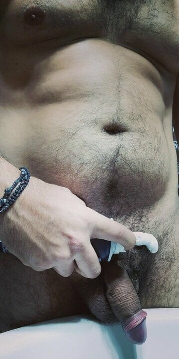 I shave my cock !!!