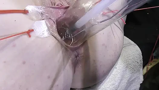 Jauh Menyebar Vagina Close-up Fucking Dengan Lampu 1000watt