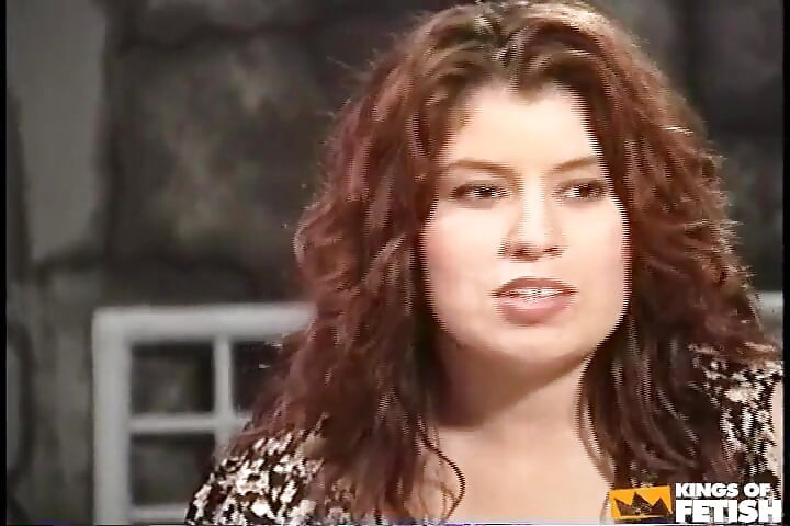 Sexy Teen Plays with a Toy and Gets Her Wet Pussy Railed by a Experienced Man