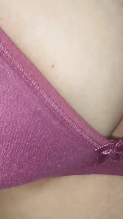 ピニとコドゥクのセックスビデオ パート1