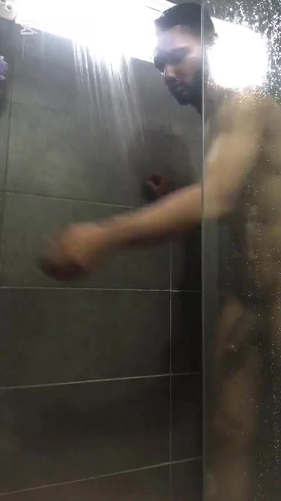 Must-see moment from "Latino daddy takes a shower and masturbates - Jovenpoder"