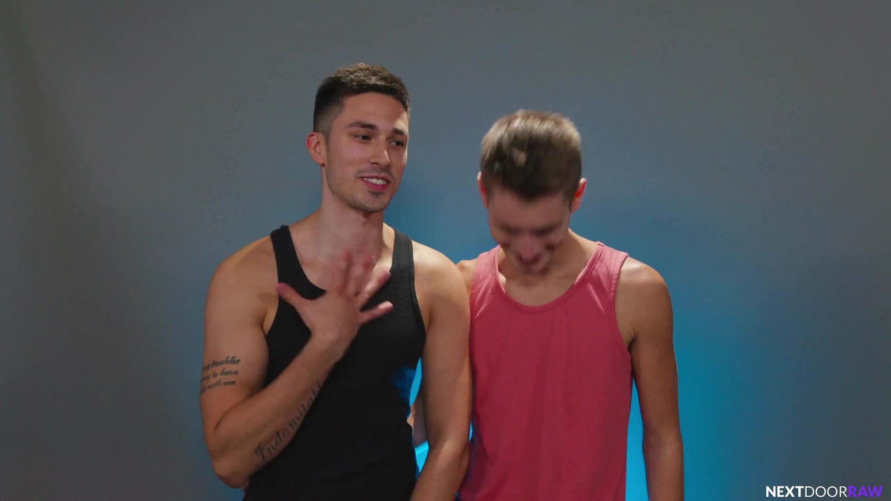 华丽的twnk性感翻转乱搞现实生活中的tatted BF大屁股