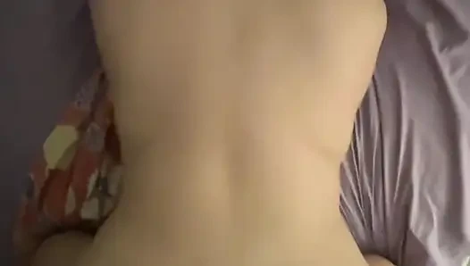 Amatir patuh seks muncrat di toket alami