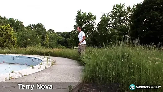 Грудастый мираж под названием Terry: Mammary Lane