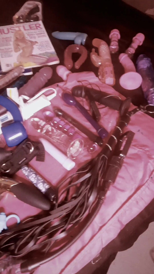 What's in my toy box🥵