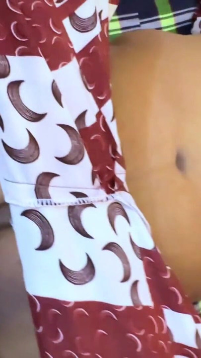 Epický okamžik z "Hot Malkin Ko Chot Chuda - Sexy 20letá chybná majitelka dívka ošukaná nájemcem"