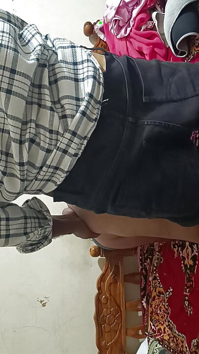 Desi Indian Beautiful Telugu Aunty Saree Fucking Hot Romance Pussy Doggy Style