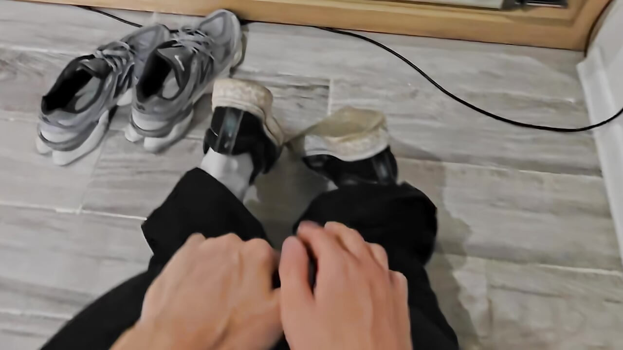 We Met at the Club, Went to My Place and He Swallowed My Big Dick