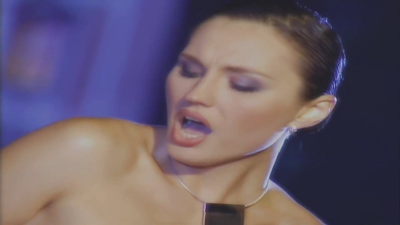 A luxury Russian model gets fucked by a big cock