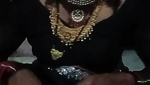 Deshi Madhuri bhabhi crasdreshing