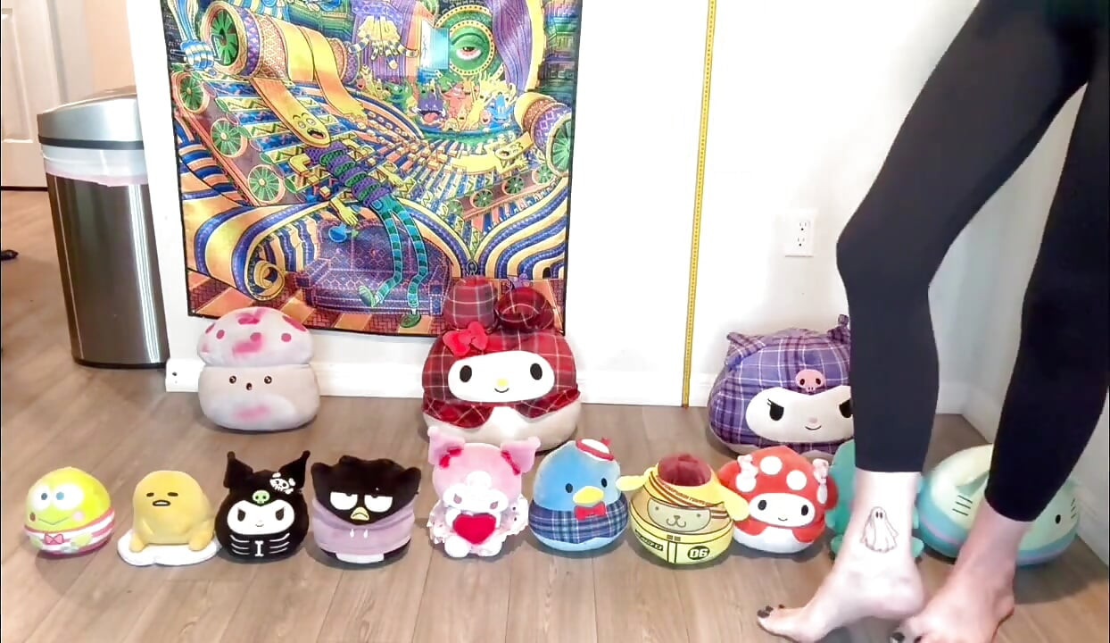 Plushie Stomp - Size 16 Feet Stomping Stuffed Toy Collection