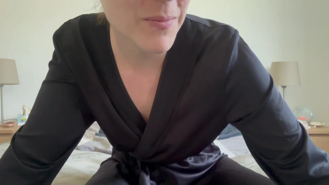 Naughty and sexy French girl who guides your handjob in very hot lingerie