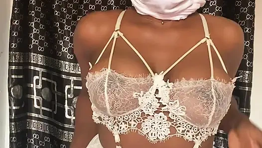 Hoch lebe die sahnige muschi, die mich dazu brachte, mehr zu wollen