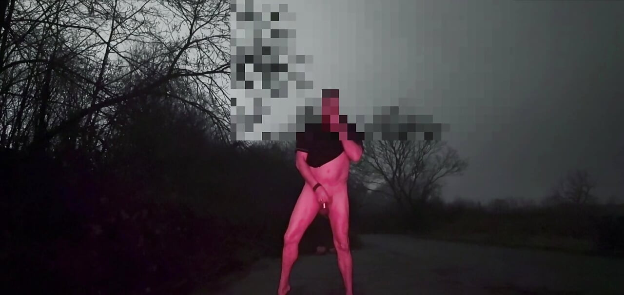 Risky wank naked n barefoot in road
