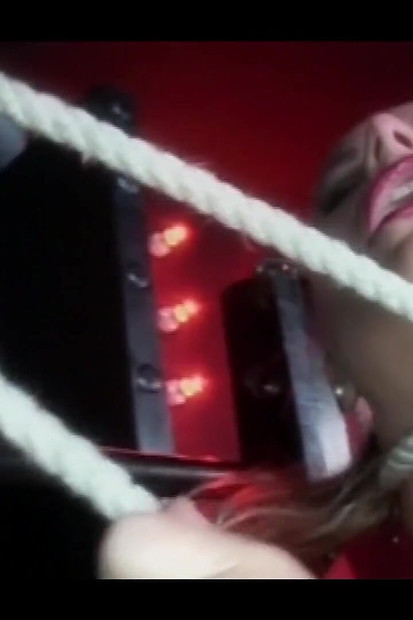 Cunt With Big Labia Gets Fucked by 2 Men