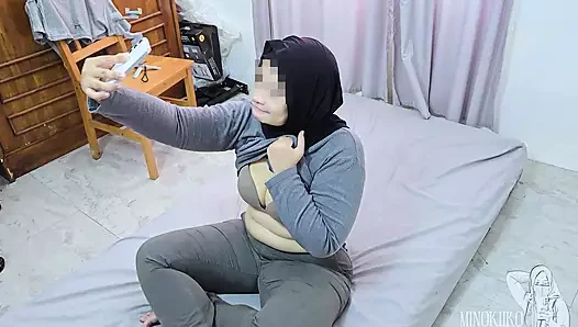 Istri Berjilbab Ketauan Selingkuh Dan Di Hukum Cambuk Oleh Suaminya - Minokiiko