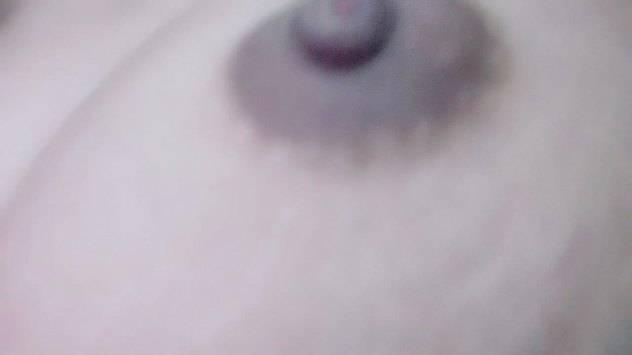 Fată de 18 ani desi vlogs