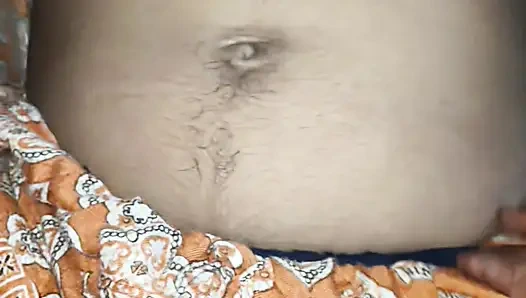 Old buddi aunty ki hot salwars soot me kapra kholi