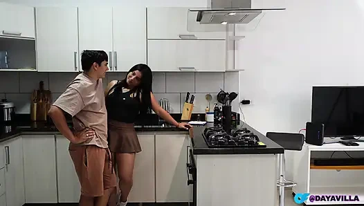 I find my friend's boyfriend behind me, I invite him to fuck