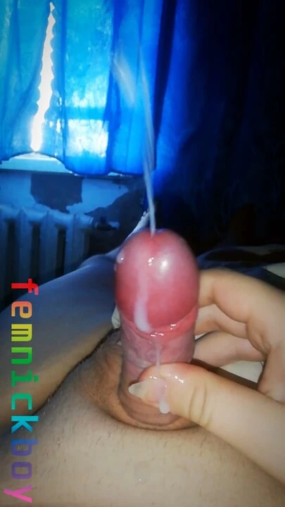 Chubby femboy cumming and moaning