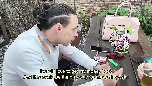 Cowok ini rela ngajuin istrinya untuk bayar hutang