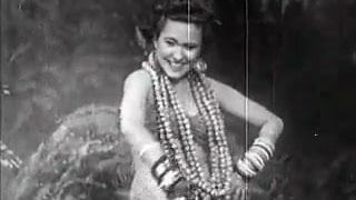 Exotic Babe Dances and Smiles (1940s Vintage)