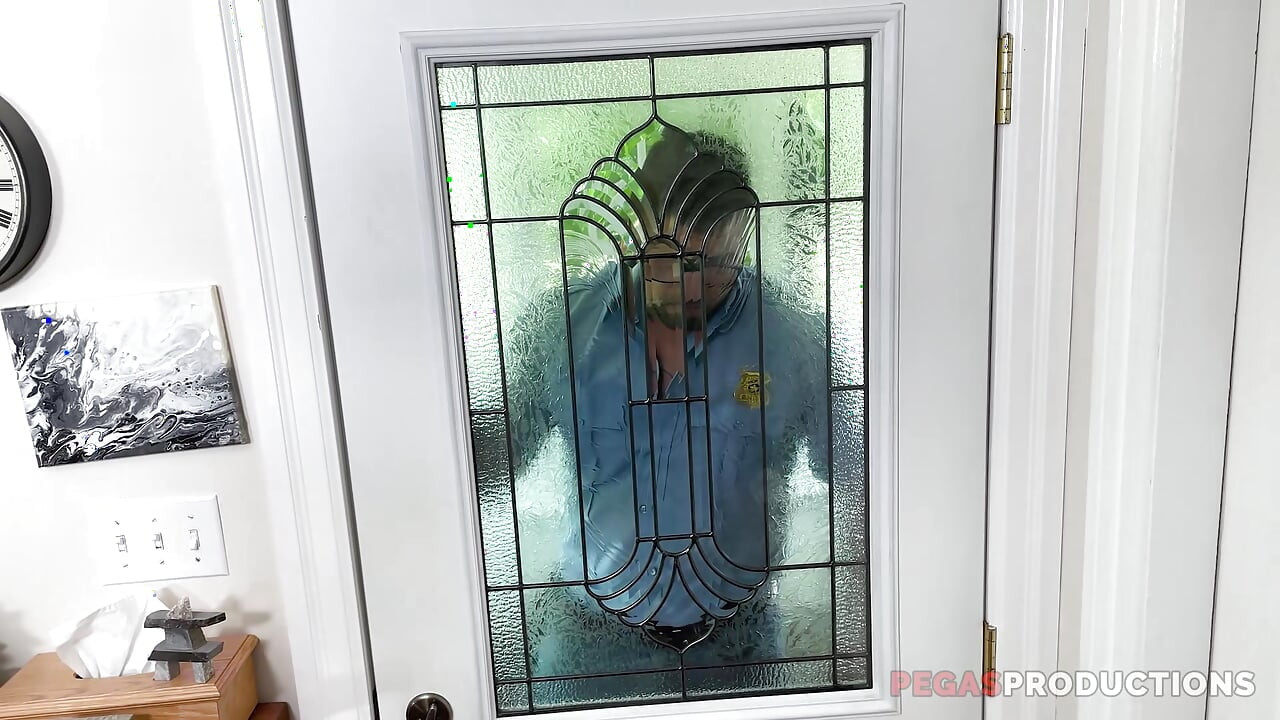 Pegas Productions - milf Autumn dostaje anal fucked przez dwa kutasy na trójkę