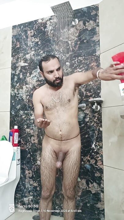 Un policier indien baise un trou du cul et suce profondément, c’est un trou