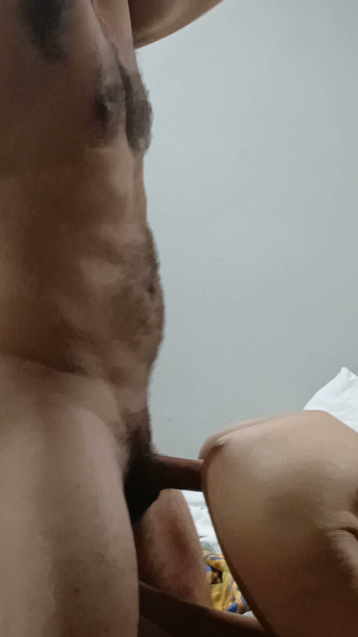 Escorregão profundo e molhado na cona