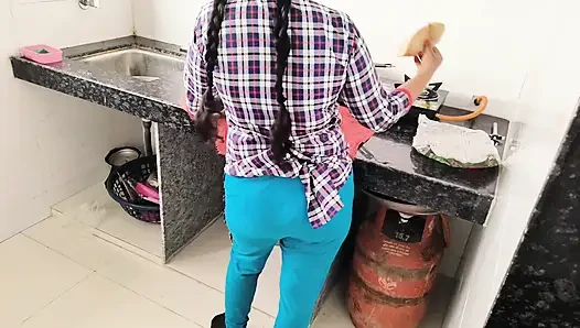 Hintli güzel kız sıkı ilk kez xxx videolar, desi güzel köylü kızı seks videoları