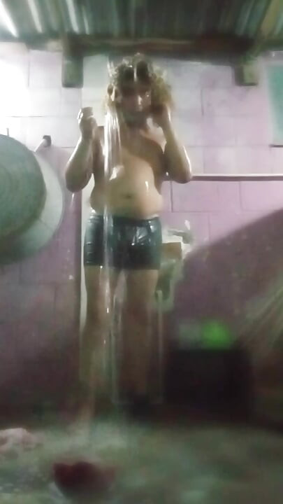 Jesus en boxer bañandose capitulo 12