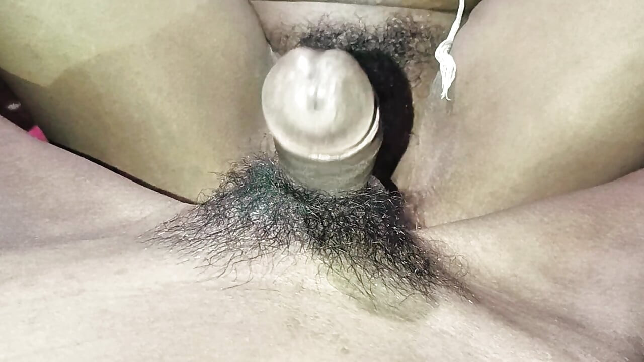 Fuck Indian village Bhabhi for 10 minutes, now you will have full fun.