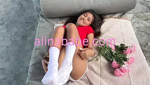 Naughty 18 Year Old Girl Twerking In Her Hot Shorts