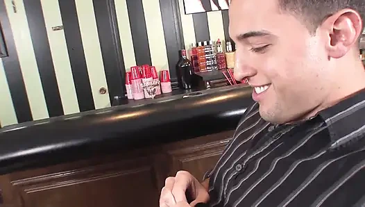 18 Yo teen gets huge cock in her tight pussy