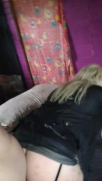 Puta se deja cojer