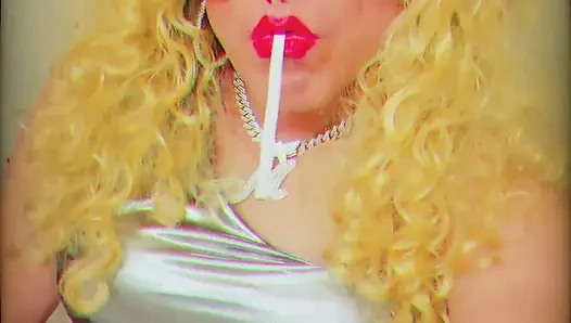 Marilyn Retro Style Smoking Fetish Masturbation Cum