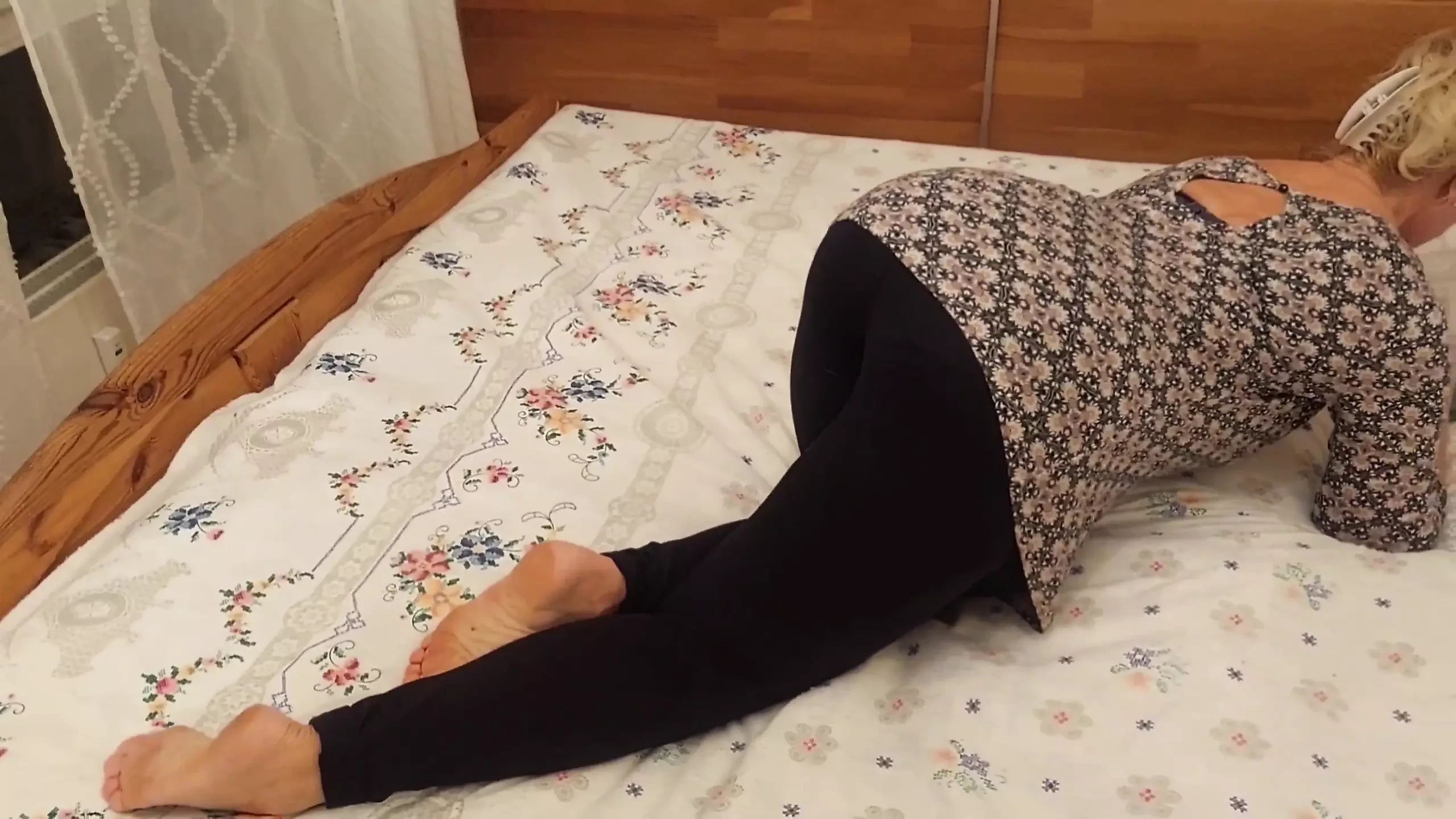 Amadora loira madura esposa gosta de sexo meio vestido