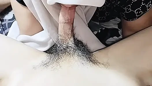 Bir komşusun karısını sikmek daha eğlenceli.