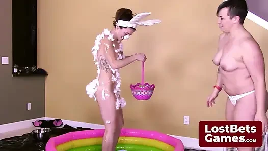 The Strip Freeze Game Loser Is Generously Coated in Honey