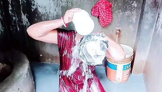 İftari Roza Hintli yaşlı adam kız arkadaşıyla sikişiyor