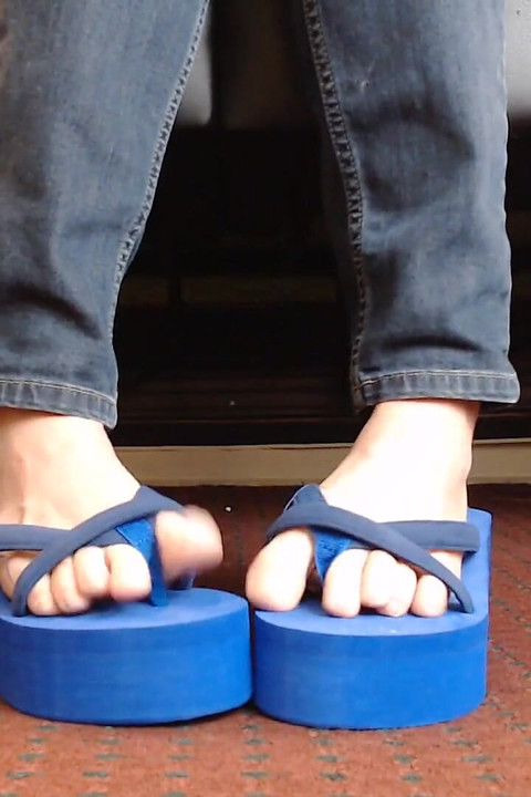 Thick wedge flip flops shoeplay