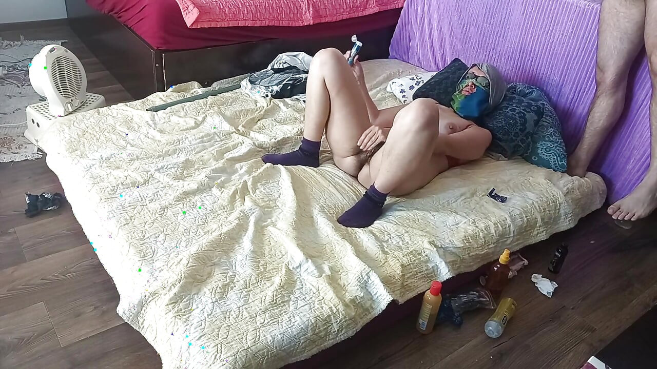Amateur Couple Crazy Sex in the Bedroom