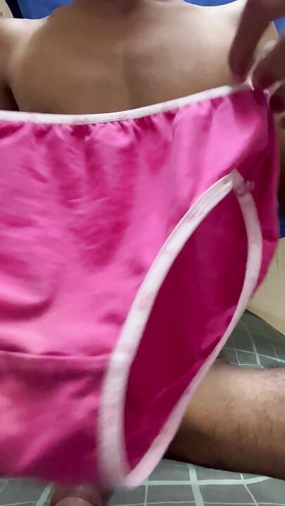 Jerked off onto my stepsister's panties