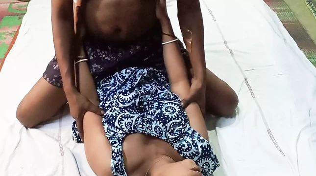 Gau Ki Bholi Bahali 20-летняя бхабхи Ко девар не Jabar Deast Choda