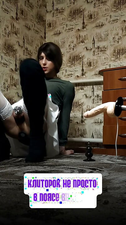 سونيشكا25 تلعب مع مني عشاقها (تبتلع وتملأ طيزها بالمني من الواقيات المستعملة)
